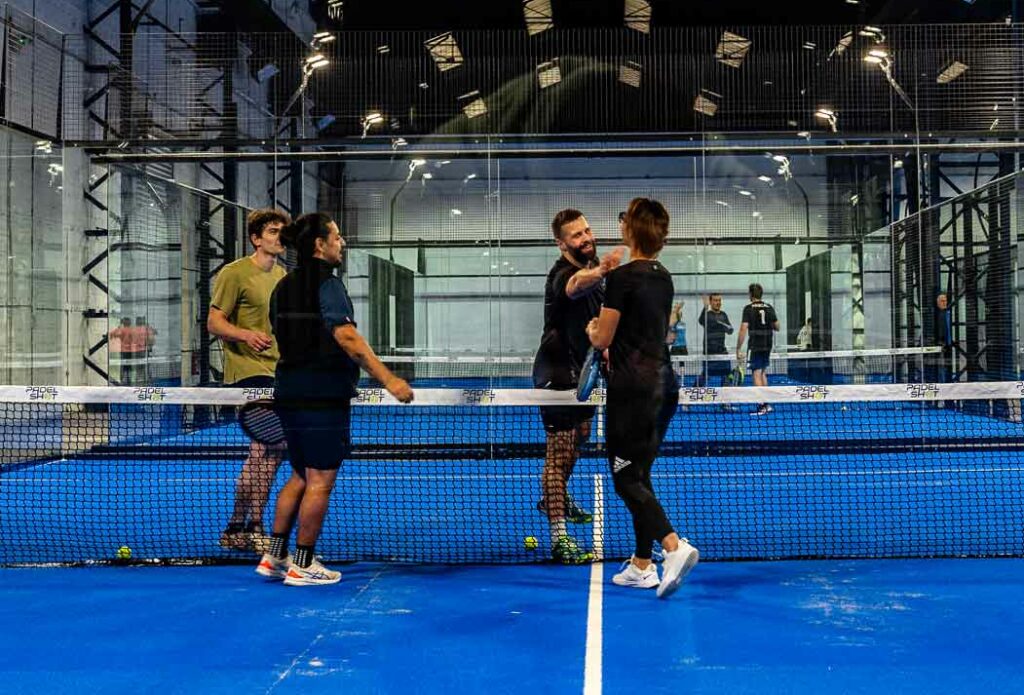 5 raisons de se mettre au padel : Le sport tendance !